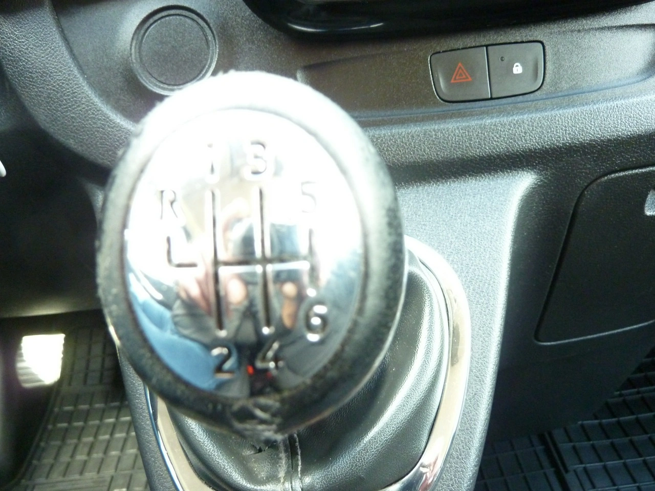 Opel Vivaro - Zdjęcie 22