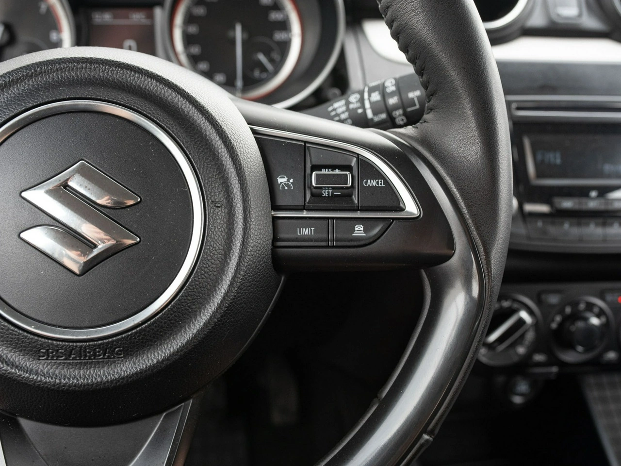 Suzuki Swift - Zdjęcie 13