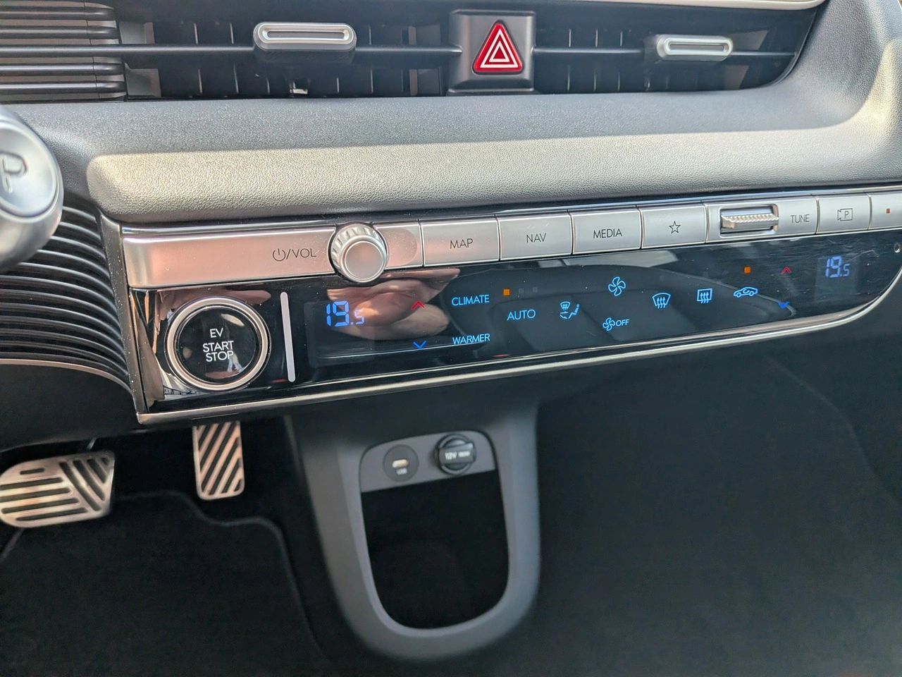 Hyundai IONIQ 5 - Zdjęcie 22