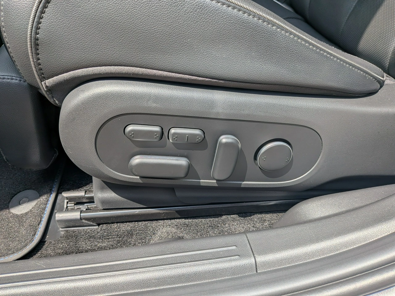 Hyundai IONIQ 5 - Zdjęcie 14
