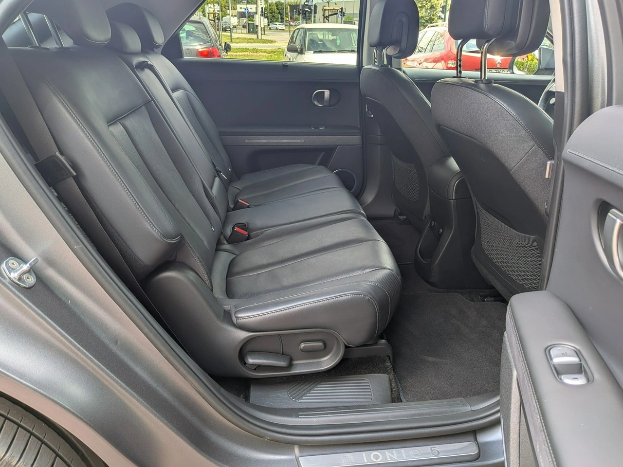 Hyundai IONIQ 5 - Zdjęcie 41