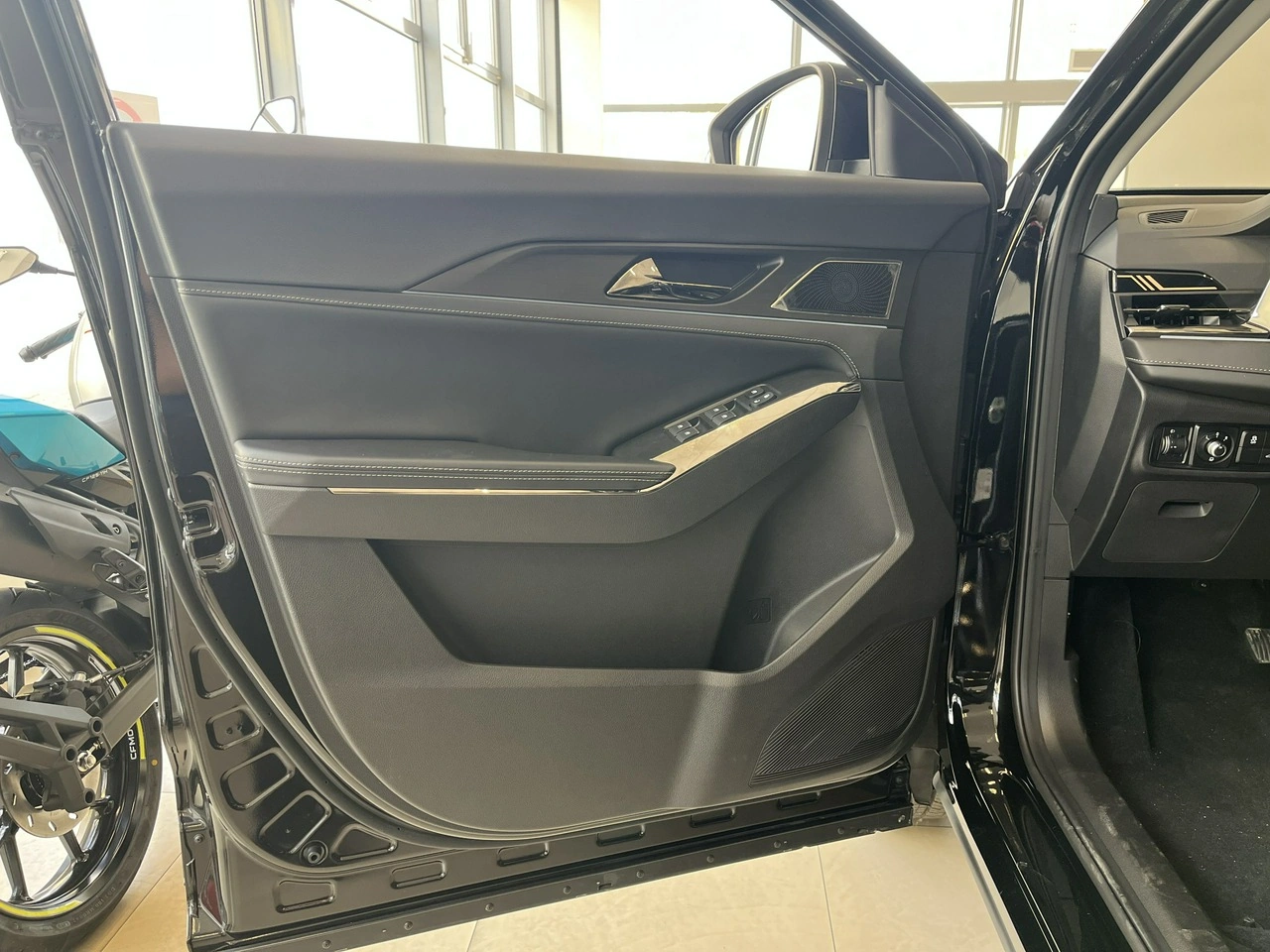 JAC JS8 Pro - Zdjęcie 6