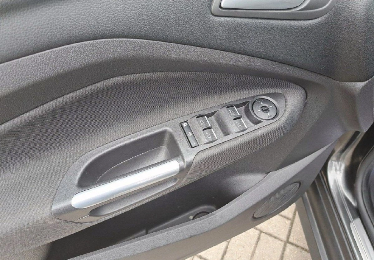 Ford C-MAX - Zdjęcie 15