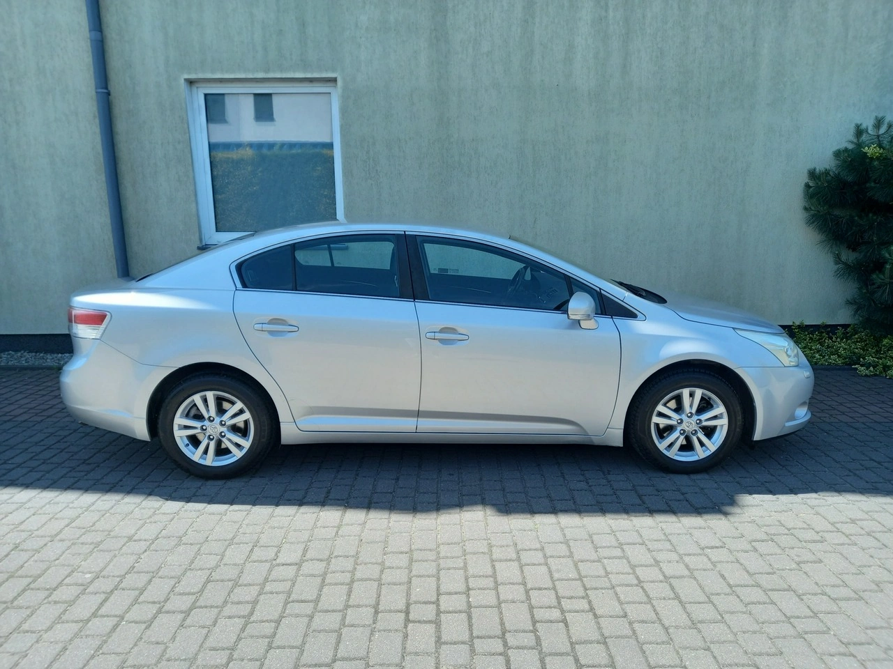 Toyota Avensis - Zdjęcie 12