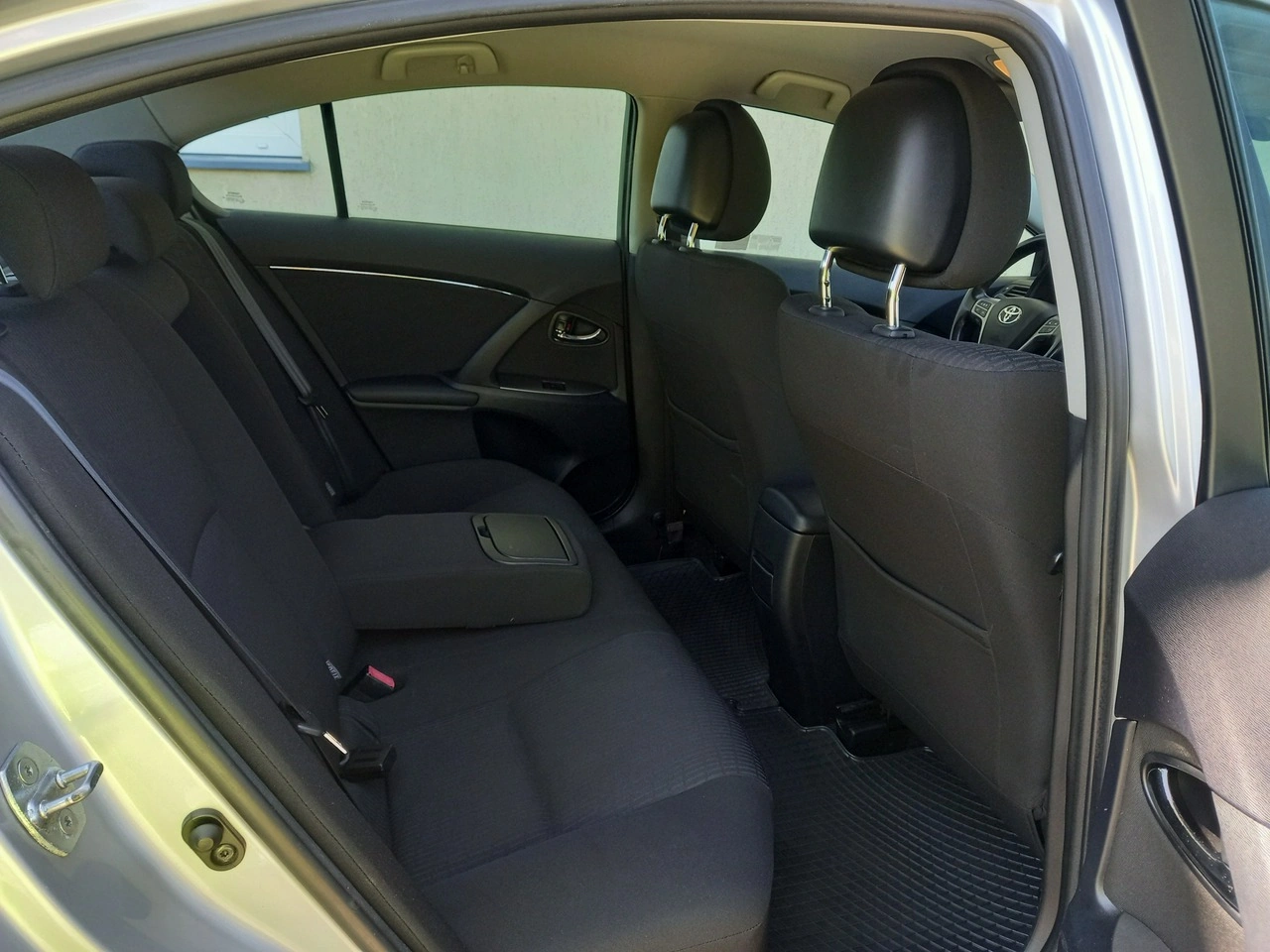 Toyota Avensis - Zdjęcie 17