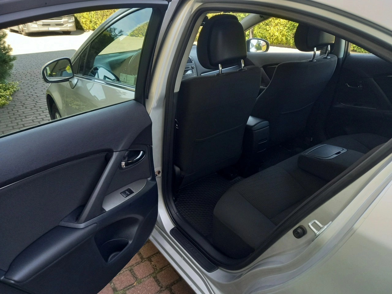 Toyota Avensis - Zdjęcie 21