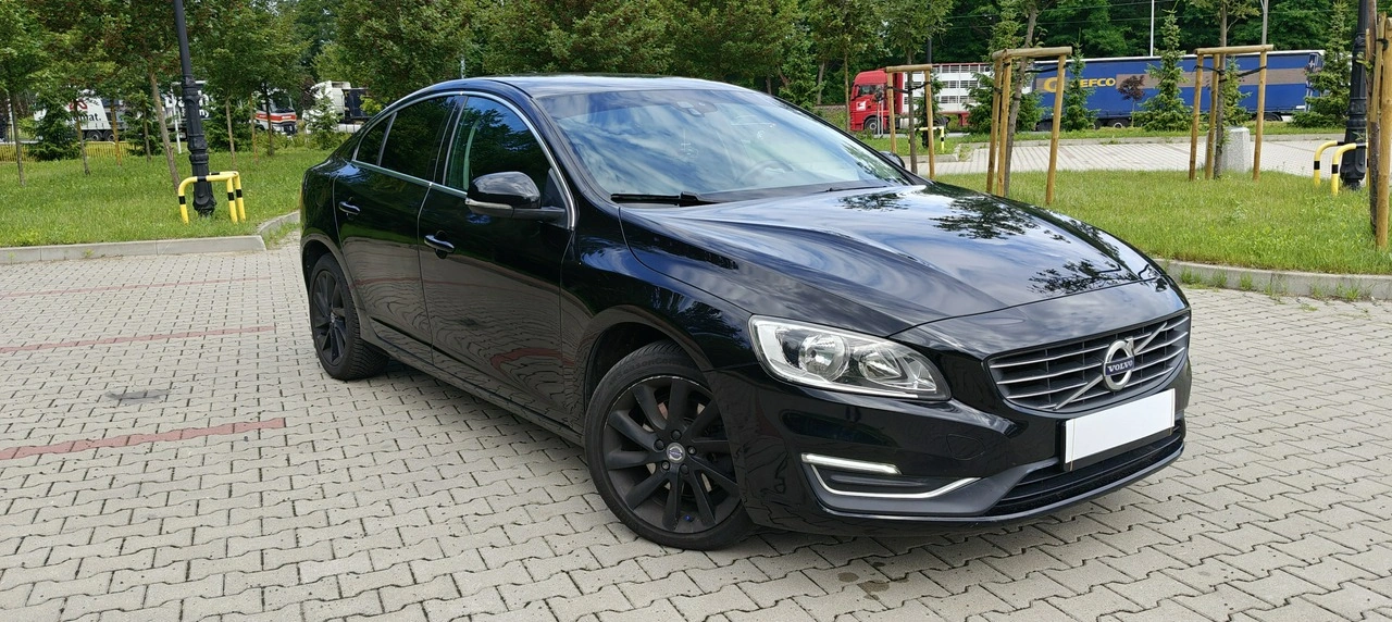 Volvo S60 - Główne zdjęcie