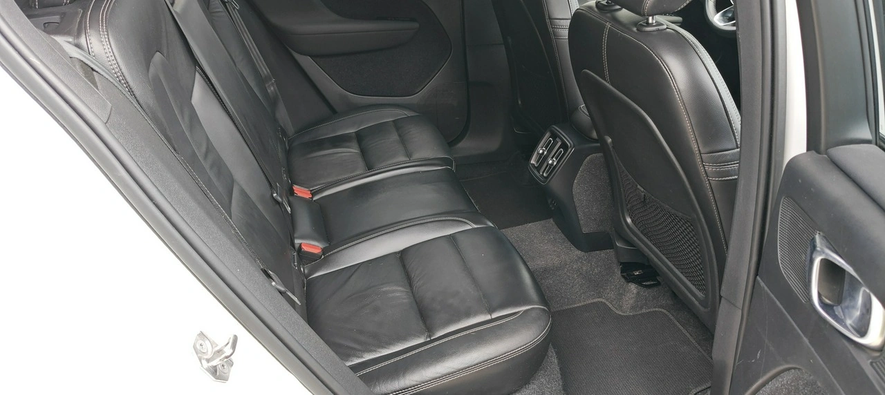 Volvo XC 40 - Zdjęcie 7