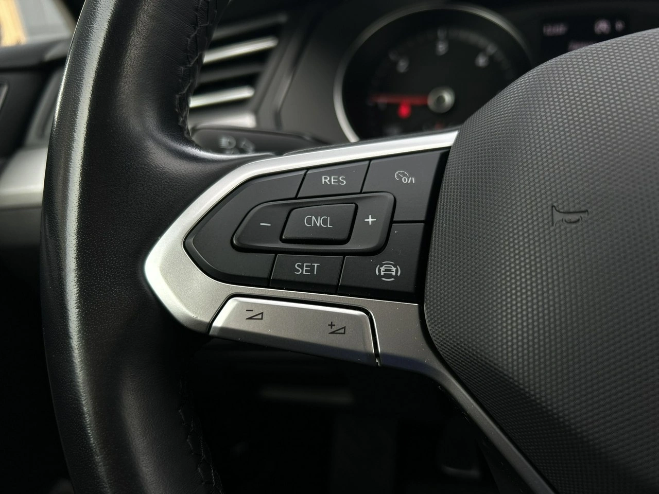 Volkswagen Passat - Zdjęcie 20