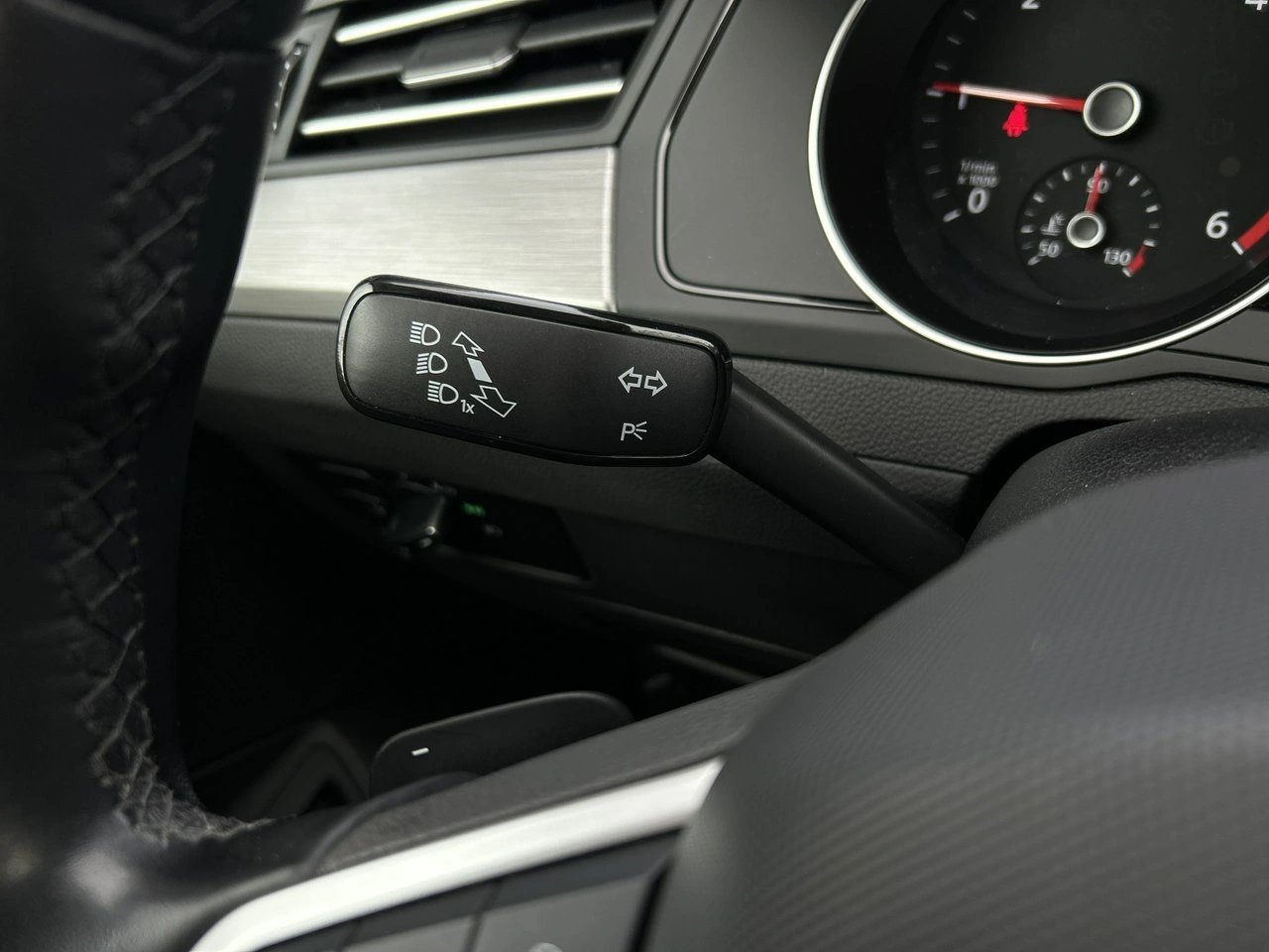 Volkswagen Passat - Zdjęcie 19