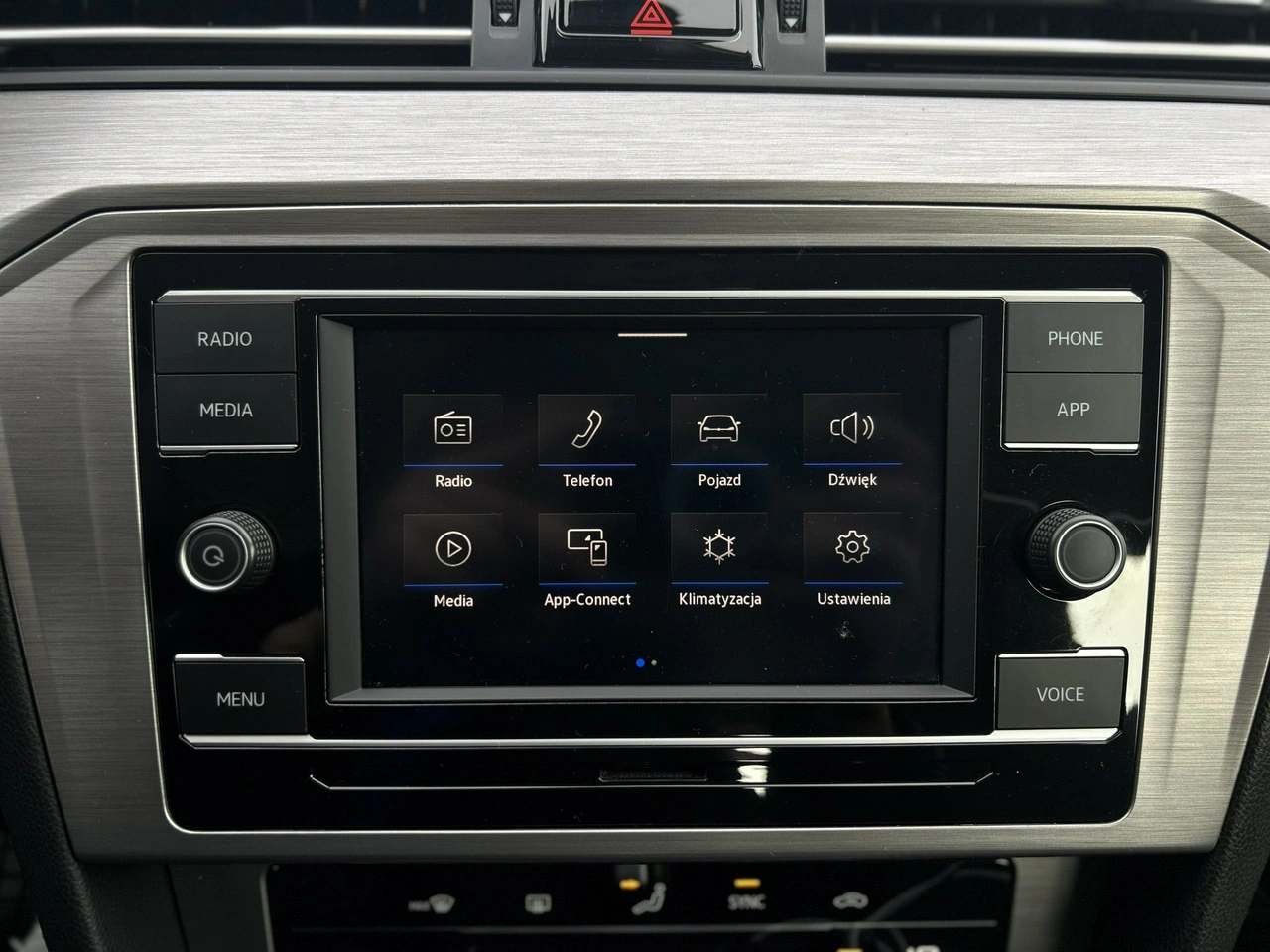 Volkswagen Passat - Zdjęcie 22