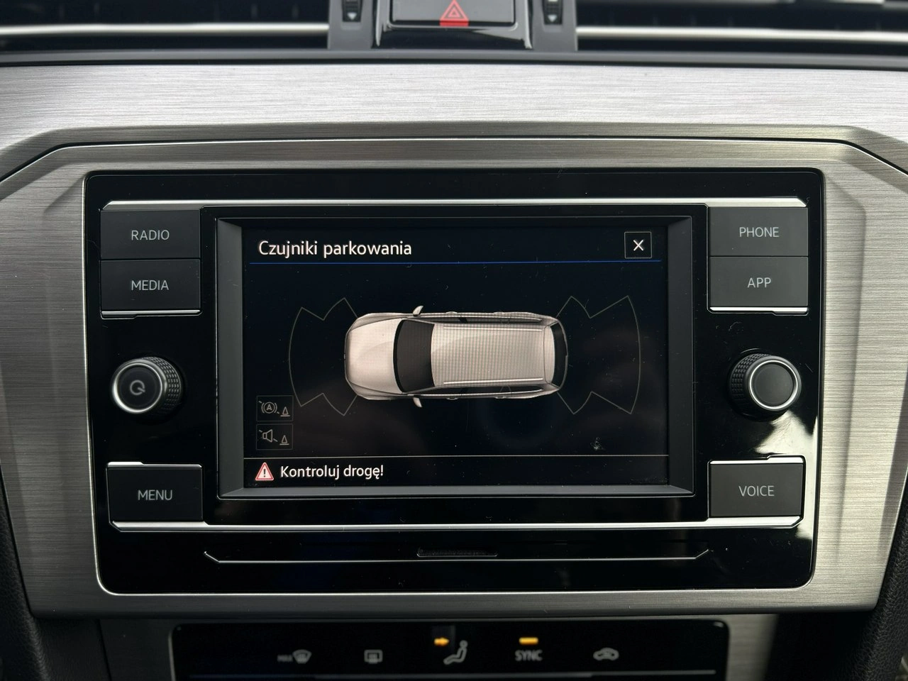 Volkswagen Passat - Zdjęcie 24