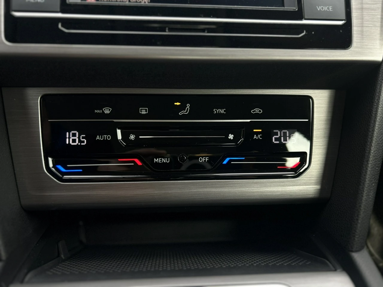 Volkswagen Passat - Zdjęcie 29