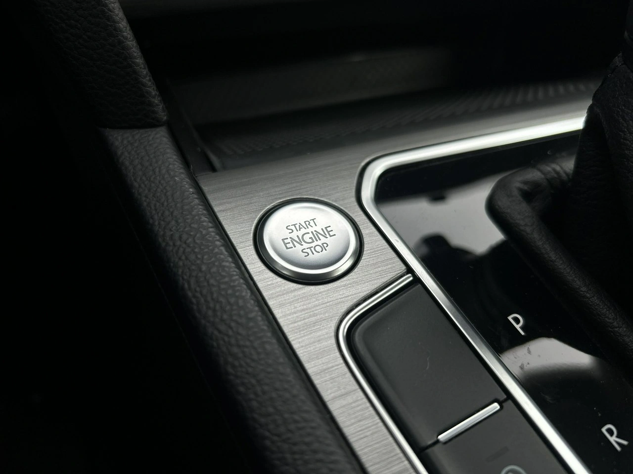 Volkswagen Passat - Zdjęcie 31