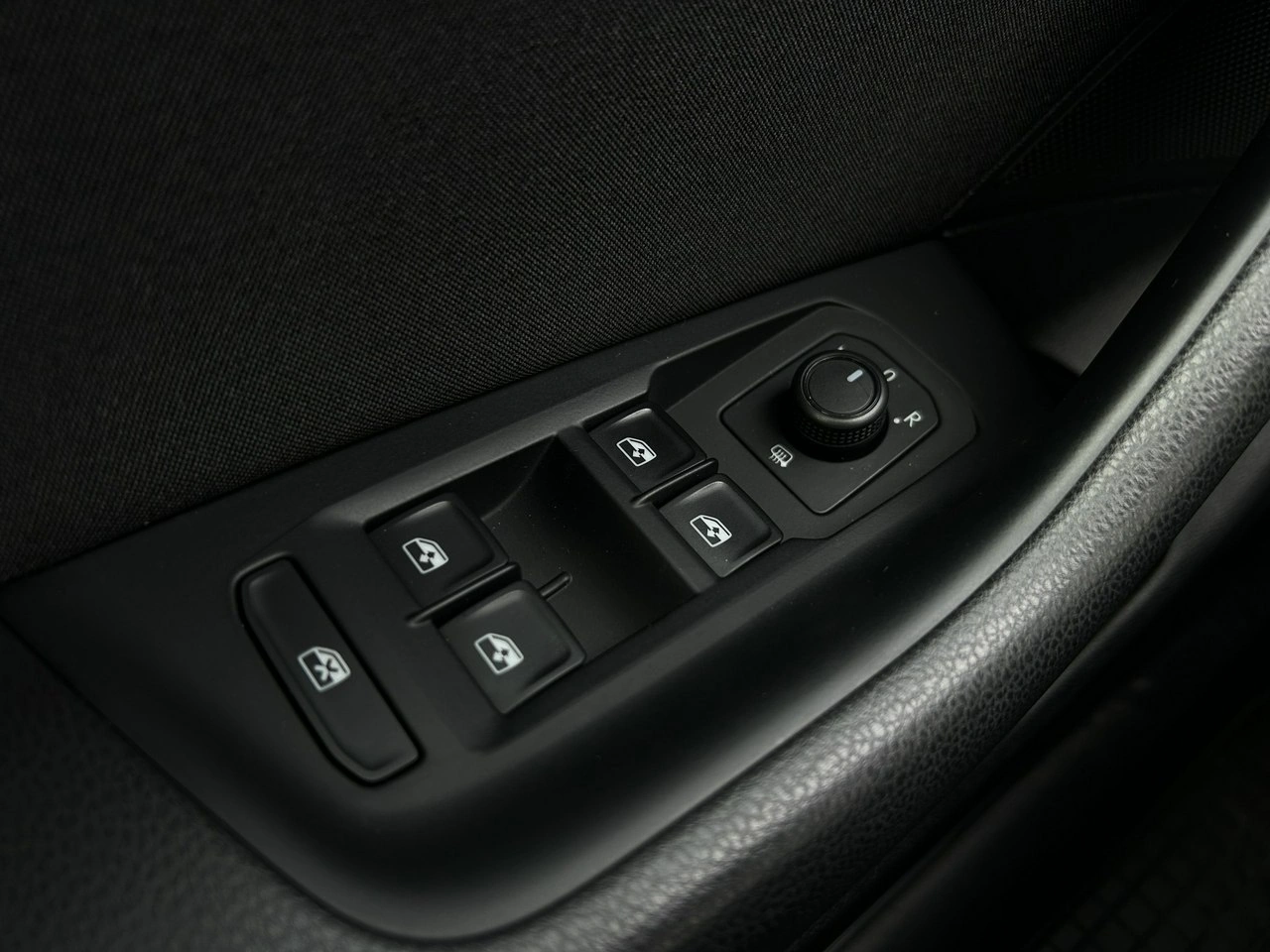 Volkswagen Passat - Zdjęcie 34