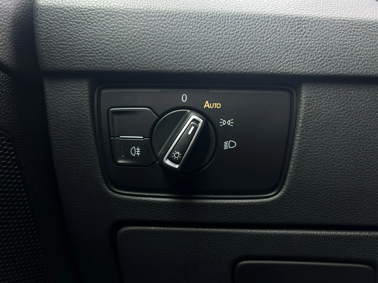 Volkswagen Passat - Zdjęcie 36