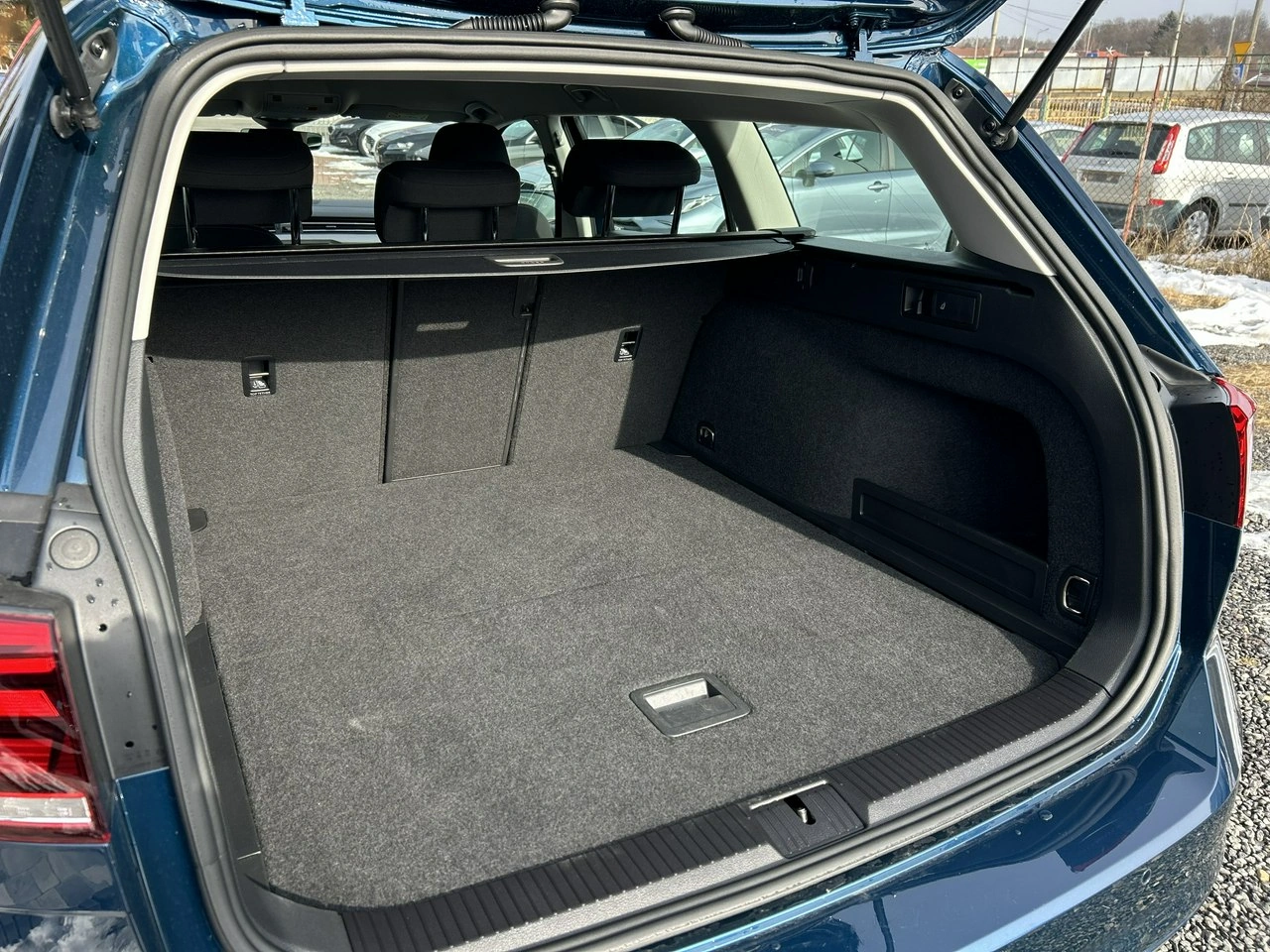 Volkswagen Passat - Zdjęcie 40