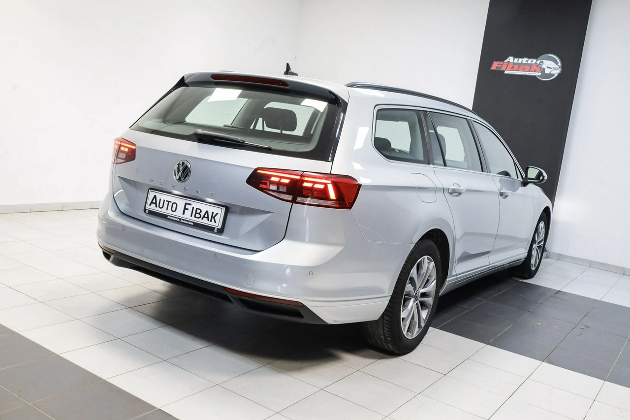 Volkswagen Passat - Zdjęcie 10