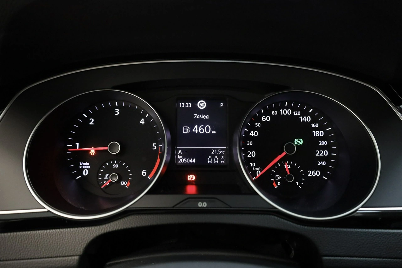 Volkswagen Passat - Zdjęcie 18