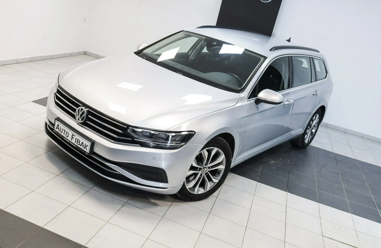 Volkswagen Passat - Zdjęcie 1
