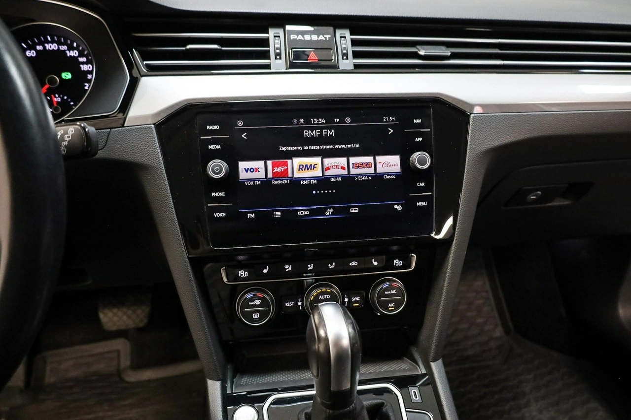 Volkswagen Passat - Zdjęcie 19