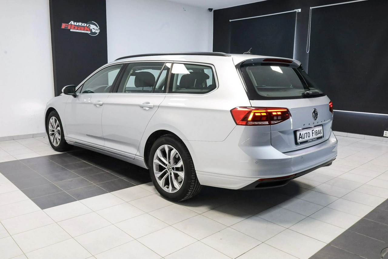 Volkswagen Passat - Zdjęcie 7
