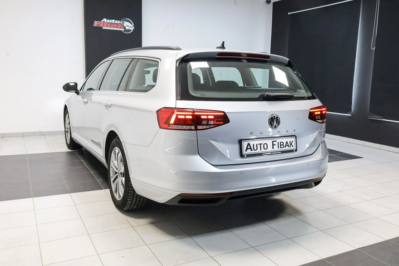 Volkswagen Passat - Zdjęcie 8