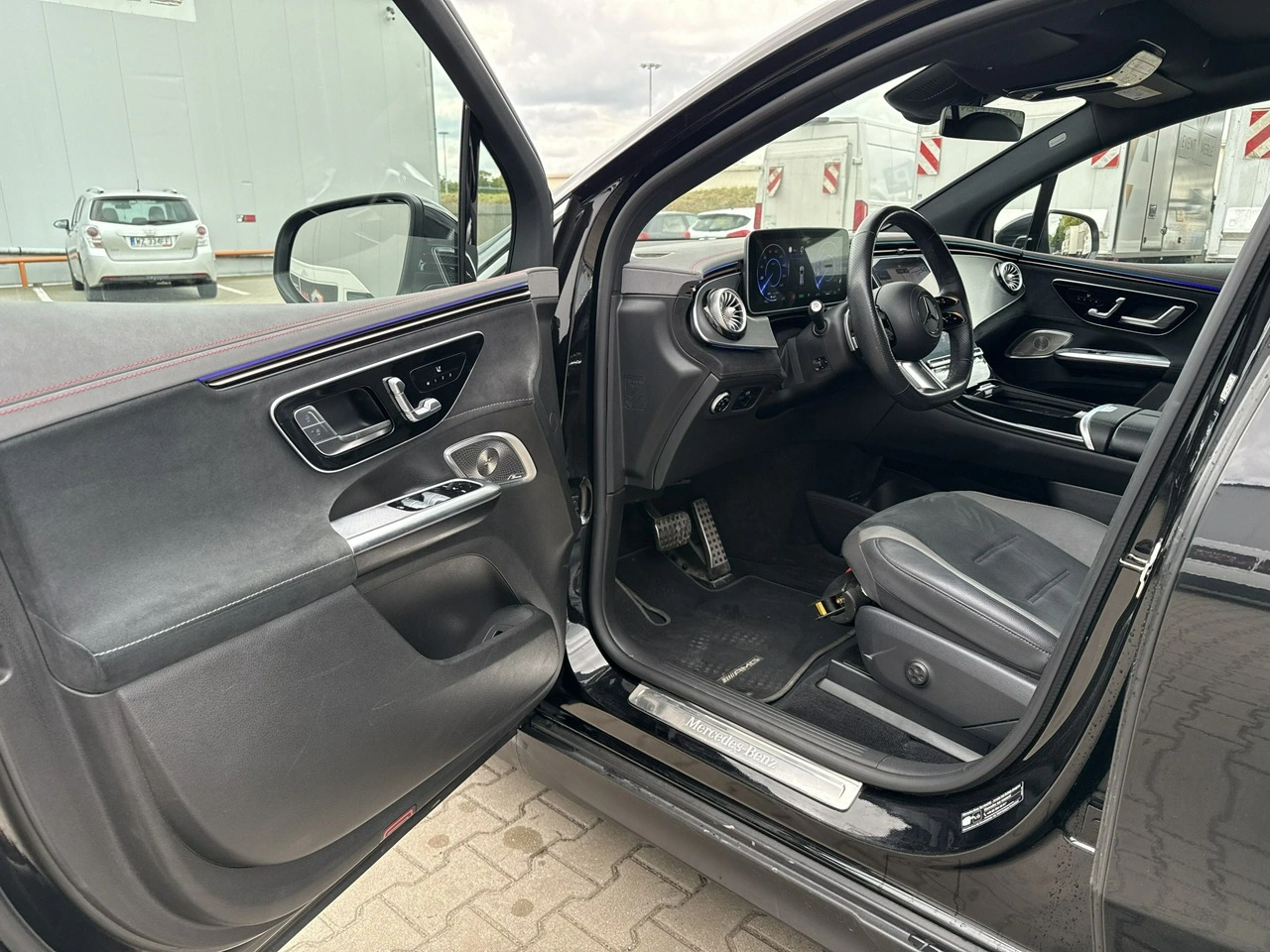 Mercedes EQE - Zdjęcie 9