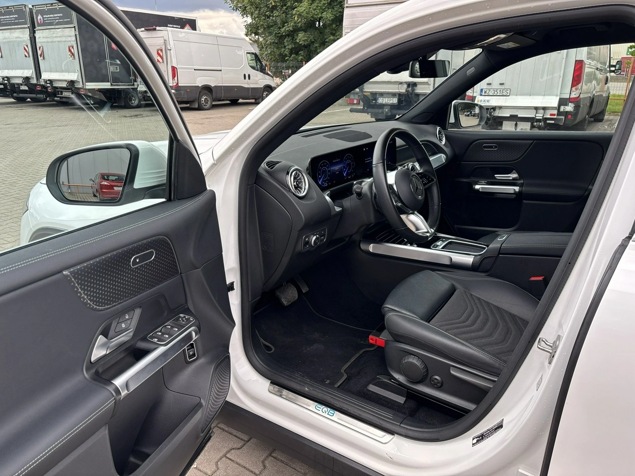 Mercedes EQB - Zdjęcie 10