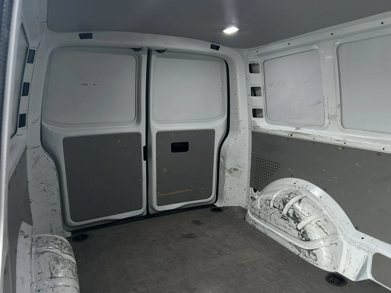 Volkswagen Transporter - Zdjęcie 13