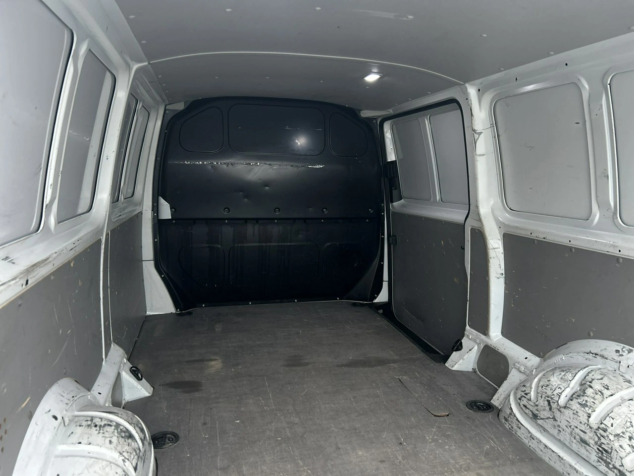 Volkswagen Transporter - Zdjęcie 17