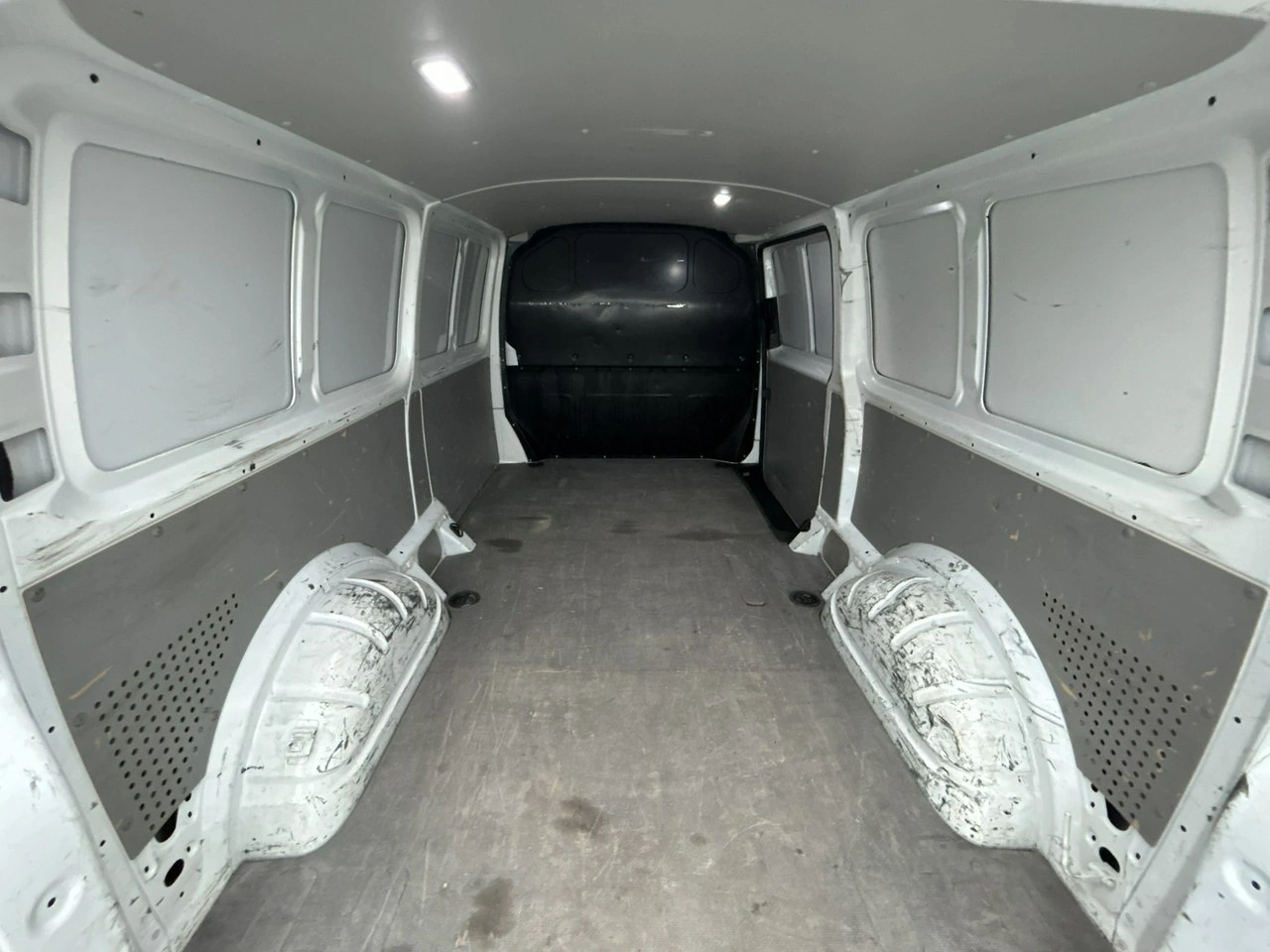 Volkswagen Transporter - Zdjęcie 18