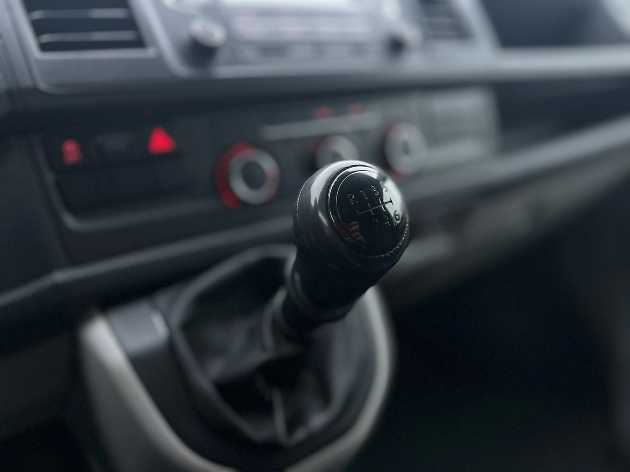 Volkswagen Transporter - Zdjęcie 29