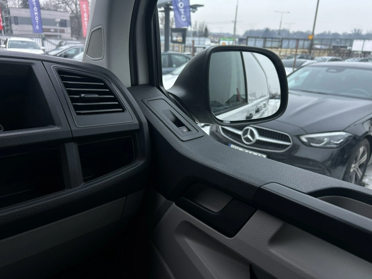 Volkswagen Transporter - Zdjęcie 31