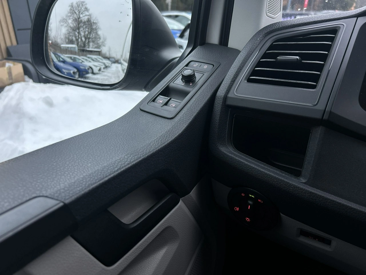 Volkswagen Transporter - Zdjęcie 32