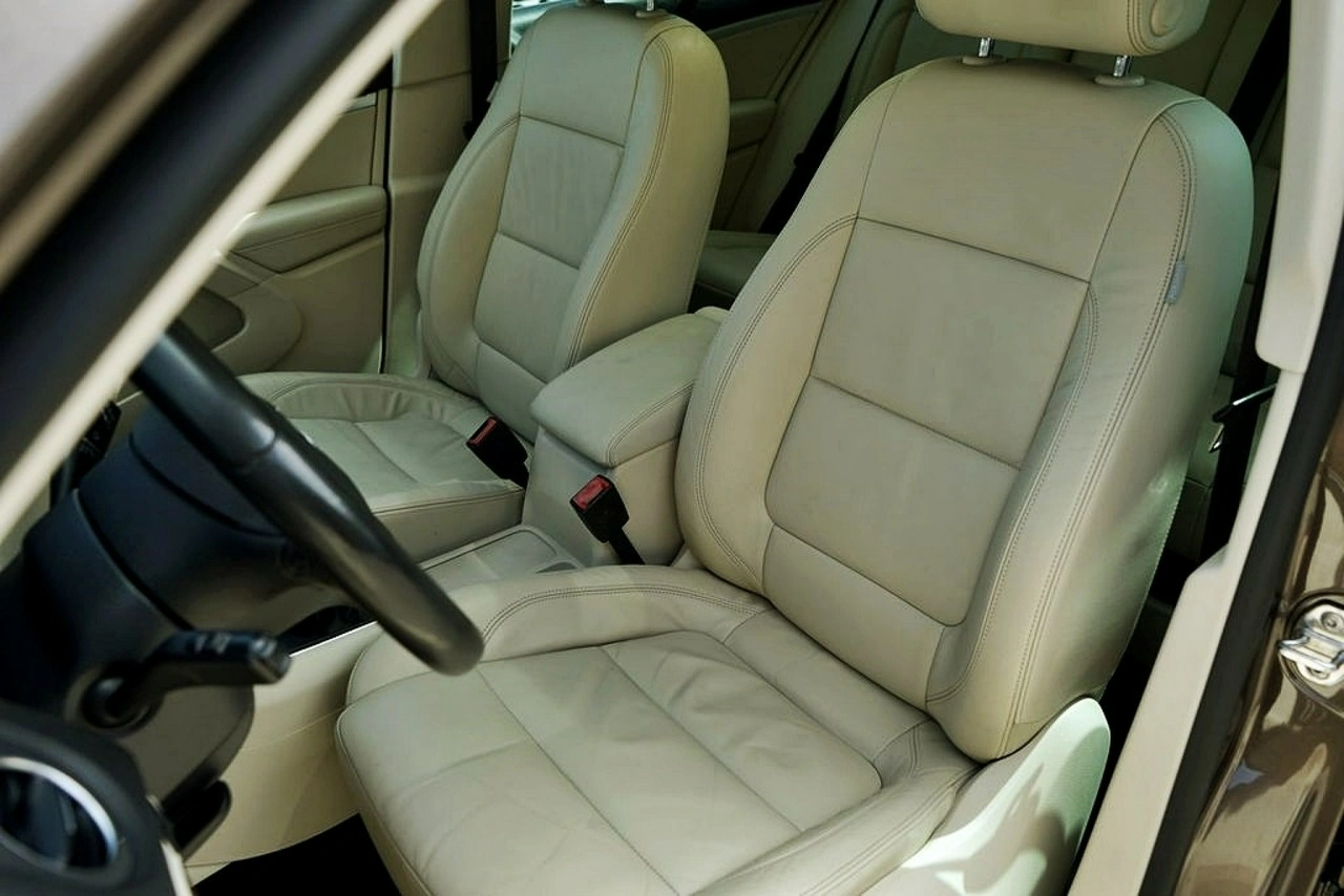 Volkswagen Tiguan - Zdjęcie 17