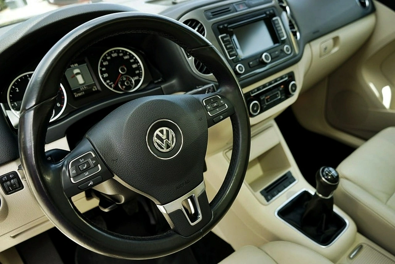 Volkswagen Tiguan - Zdjęcie 23