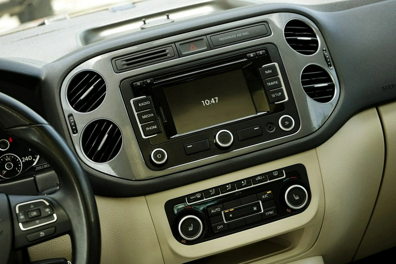 Volkswagen Tiguan - Zdjęcie 25