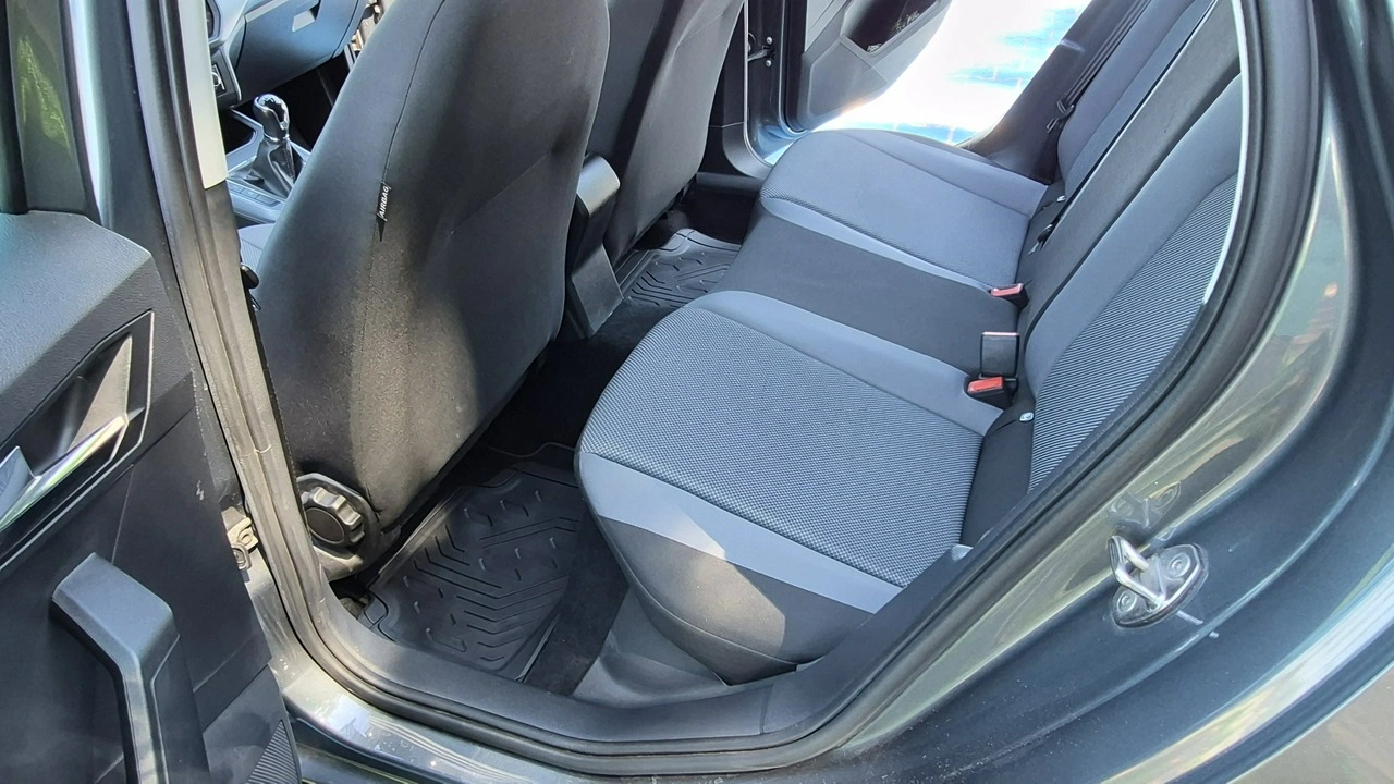 Seat Arona - Zdjęcie 9
