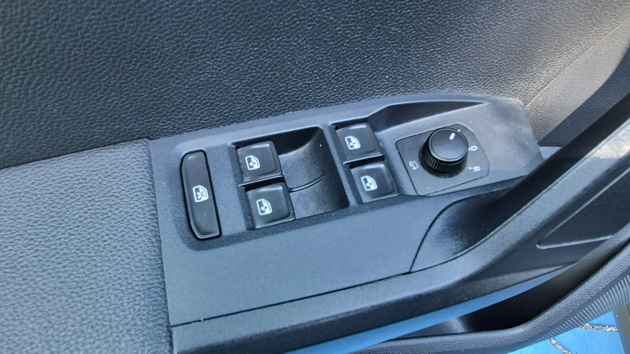 Seat Arona - Zdjęcie 12