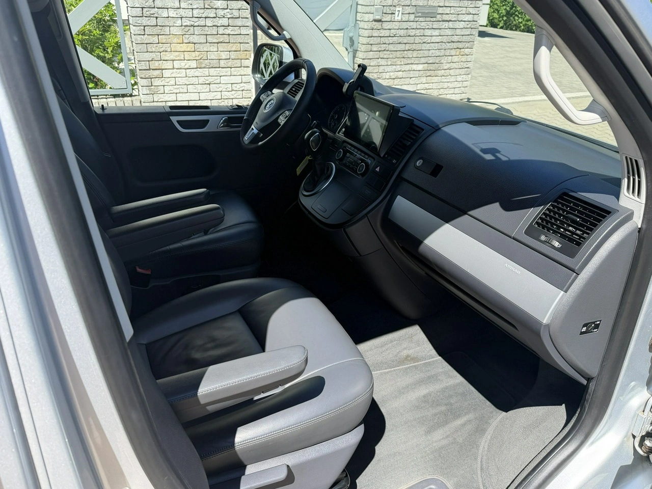 Volkswagen Multivan - Zdjęcie 10