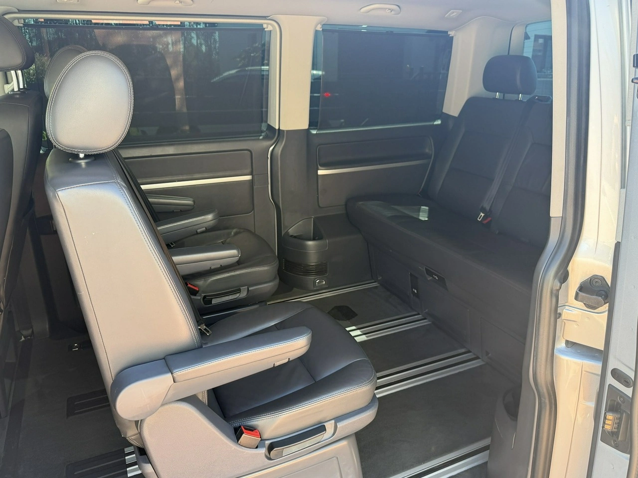 Volkswagen Multivan - Zdjęcie 11