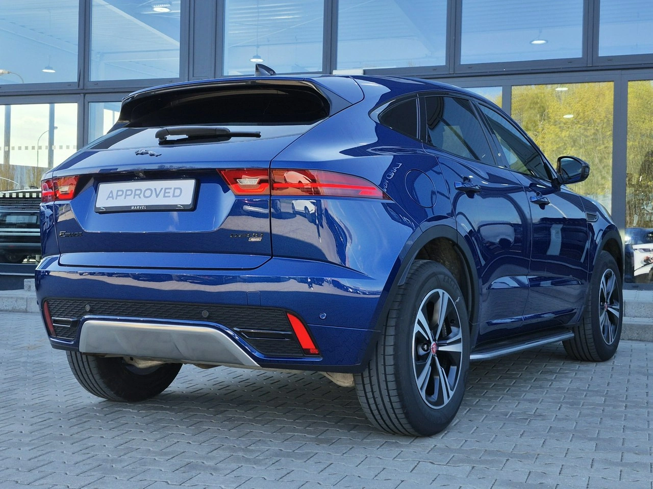 Jaguar E-Pace - Zdjęcie 9