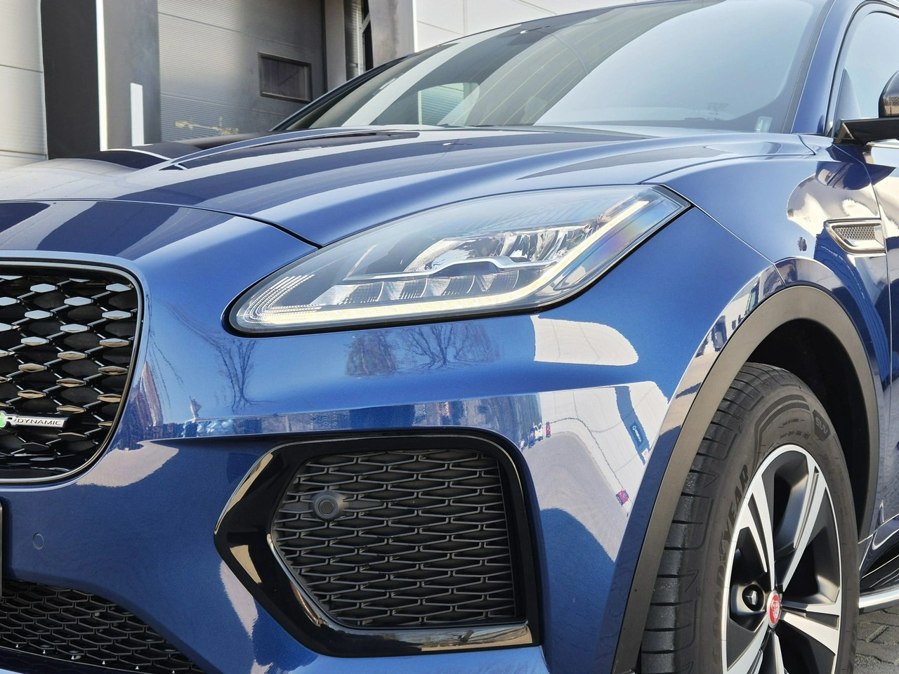 Jaguar E-Pace - Zdjęcie 10