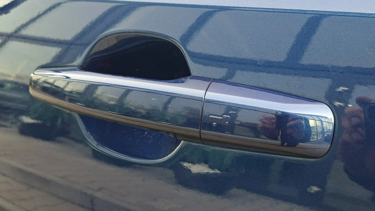 Jaguar E-Pace - Zdjęcie 11