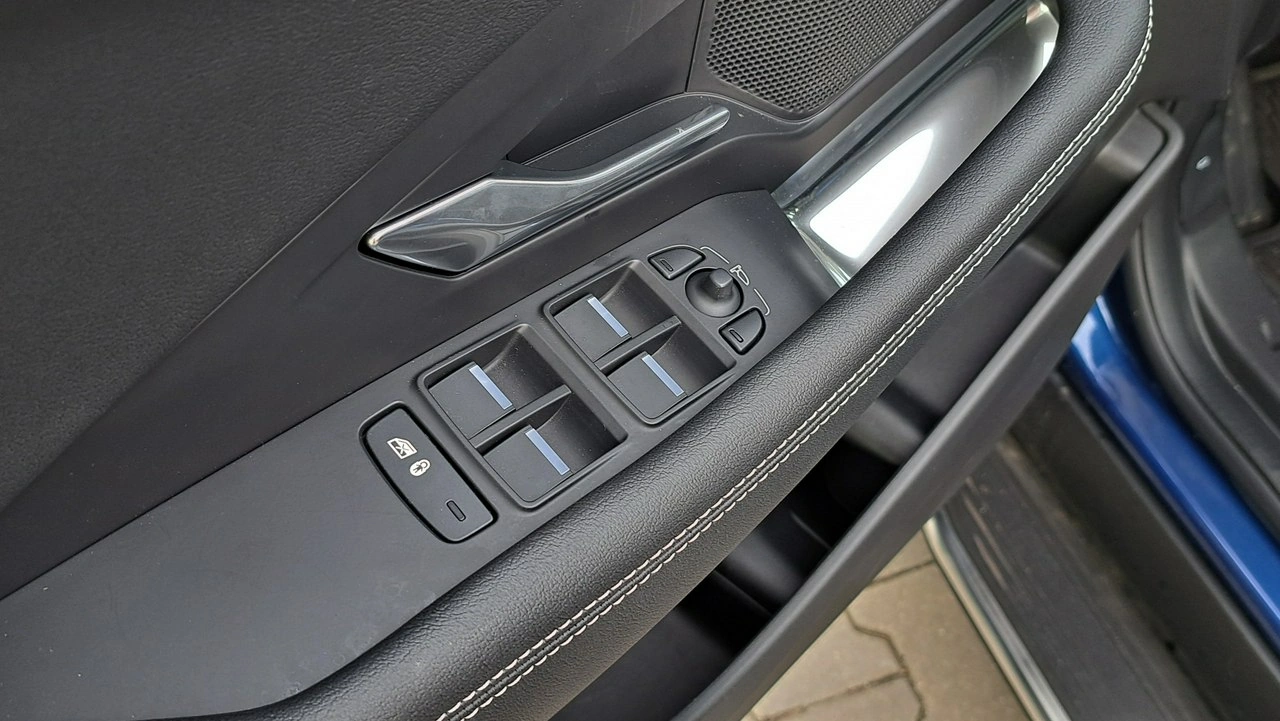 Jaguar E-Pace - Zdjęcie 13