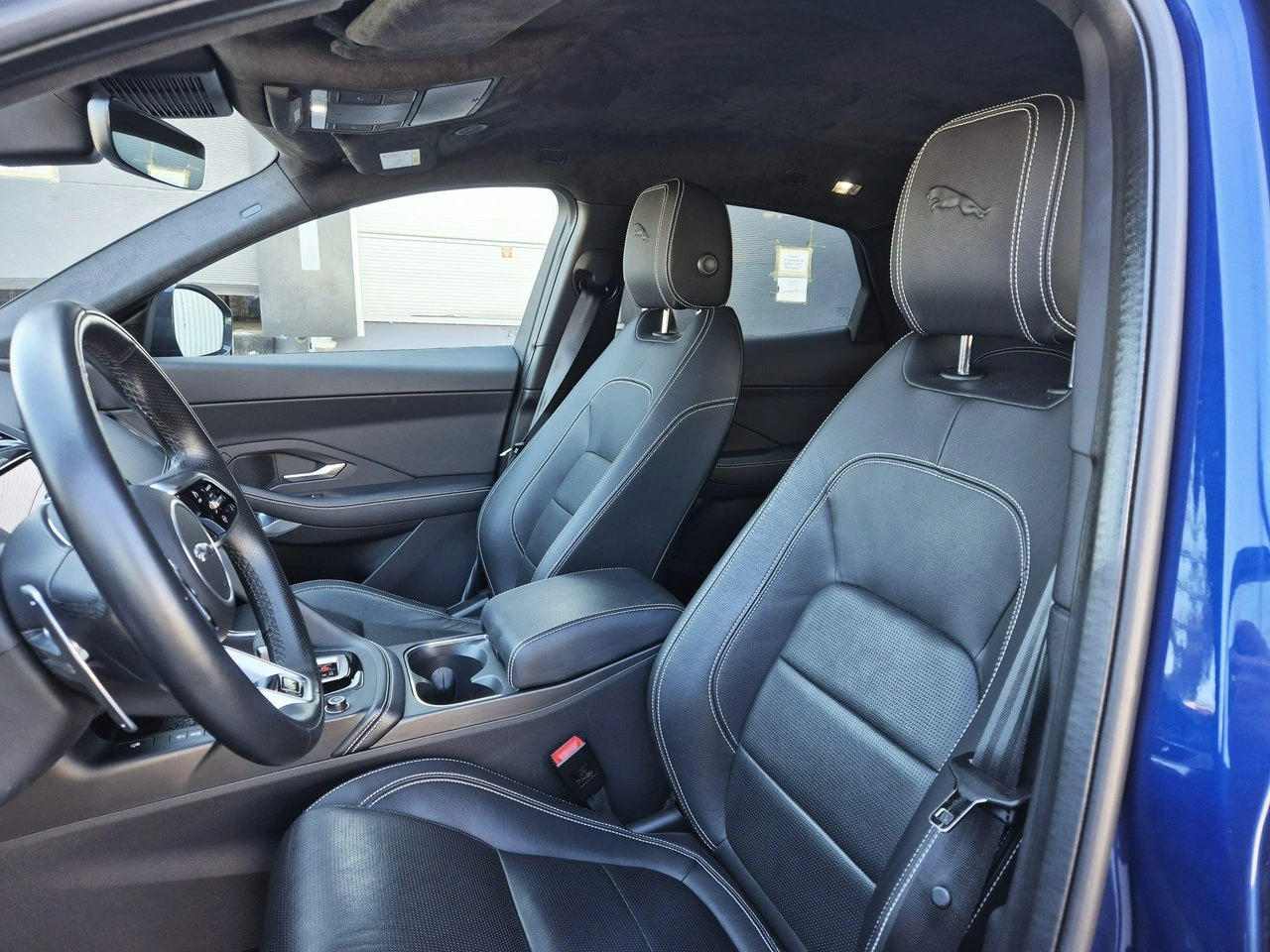 Jaguar E-Pace - Zdjęcie 15