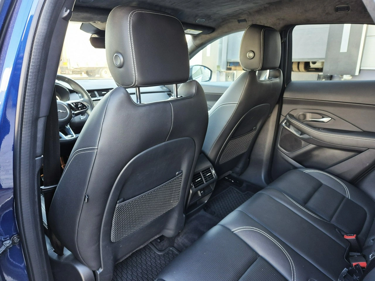 Jaguar E-Pace - Zdjęcie 19