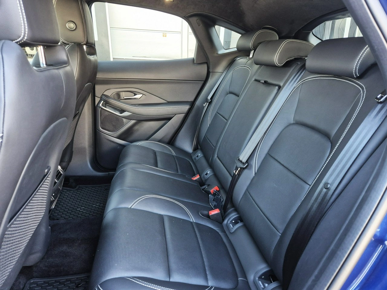 Jaguar E-Pace - Zdjęcie 20