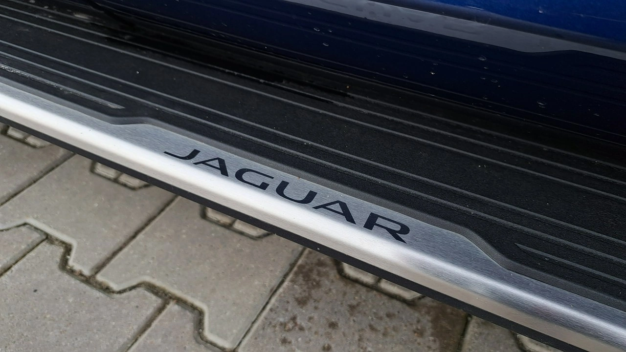 Jaguar E-Pace - Zdjęcie 22
